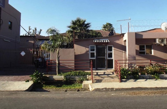 In-Town Guest Lodge Parys