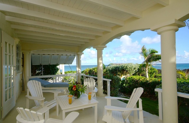 Inchcape Seaside Villas right on Silver Sands Beach - House Sunset downstairs