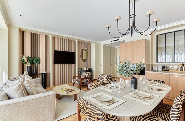 Incredible AC Apartment 3 bedrooms Center of Paris