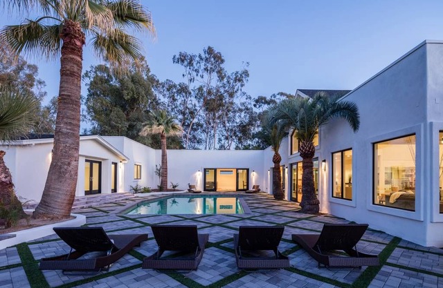 INCREDIBLE CAMELBACK MOUNTAIN MANSION