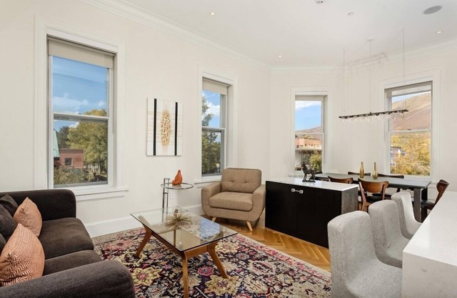 Independence Square 203 | Stunning Suite w/Great Views of Downtown Aspen
