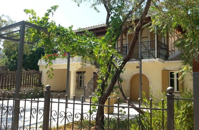 Independent 2-storeyed house