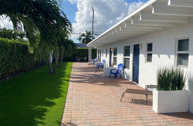 Indulge in a comfortable and newly renovated studio that’s just a 2-3 minute walk to the beach!