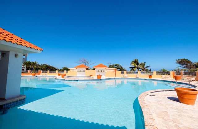 "Indulge in Comfort at Golden Dream Villas Your Dream Vacation Getaway!"