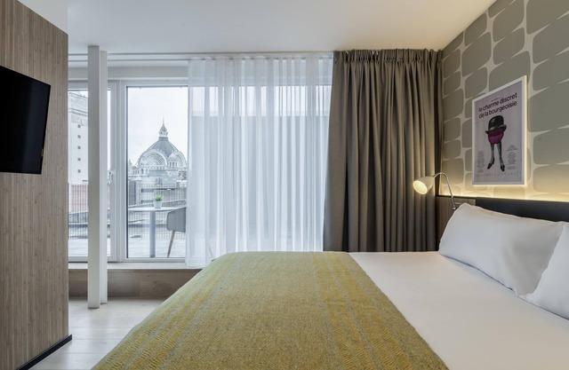 Indulge in Home-Like Comfort! 2 Stylish Units with Full Kitchen and Balcony