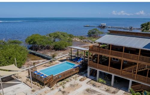 Infinite Sea - Lower Unit 3 bed 2 bath Caye Caulker