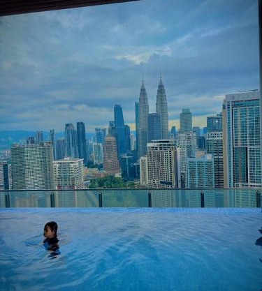 Infinitum Sky Pool Suites At KL