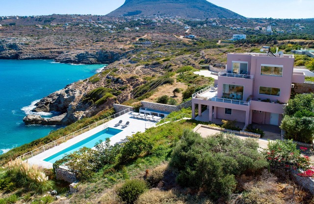 Inger's House - Villa with Delicate Interior, Private Pool and Amazing Sea Views