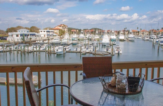 Inn At Camachee Harbor 