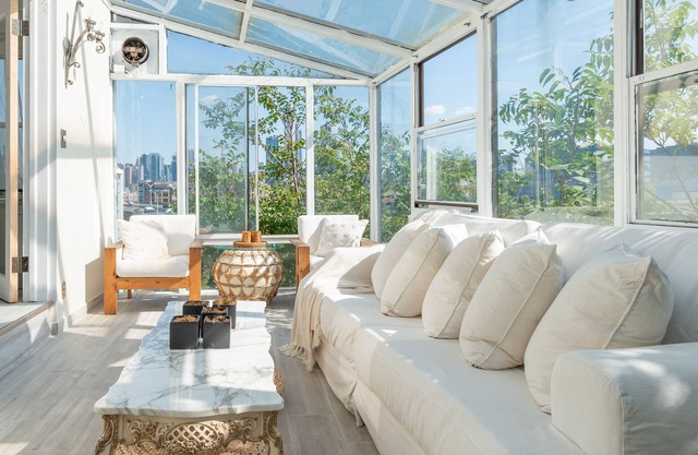 Interior Designer's Abode - minutes to Manhattan