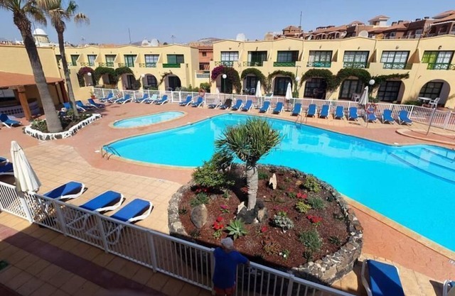 Inviting 1-Bed Apartment on Castillo Mar