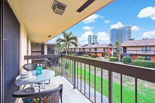 Inviting condo with pool just a steps from the beach