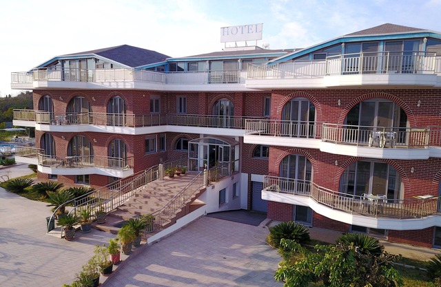 IonionStar Hotel