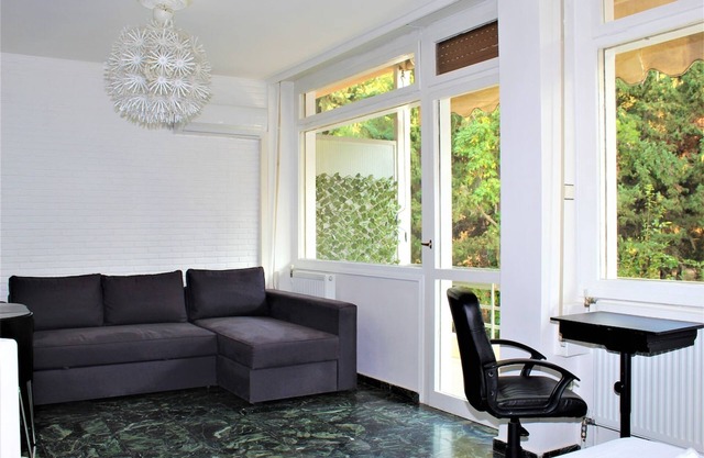 Ionos Dragoumi 34 · Athens Comfy Studio
