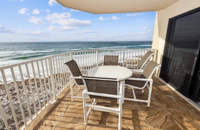 IR 402 Is a Gorgeous Gulf Front 2 br/2bath w/washer & dryer