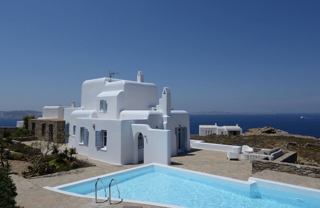 ISholidays Mykonos Villa Crystal