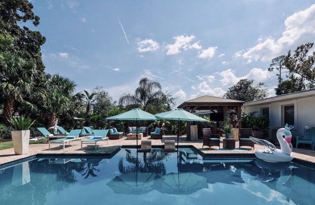 Isla's Beach Oasis: Classic Family Beach Oasis with Heated Pool