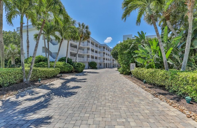 ISLAND BEACH CLUB 340F