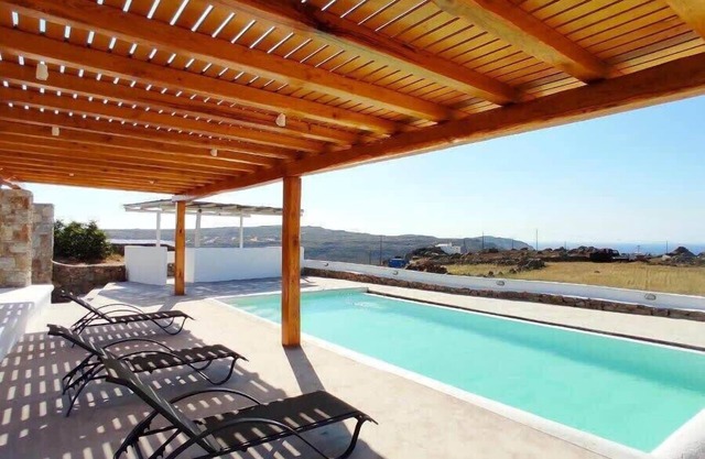 Island Dreaming Opal 2 Bd in Mykonos w shared pool