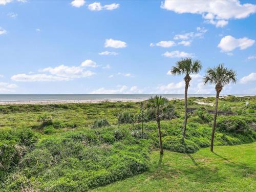 Island House A209 condo