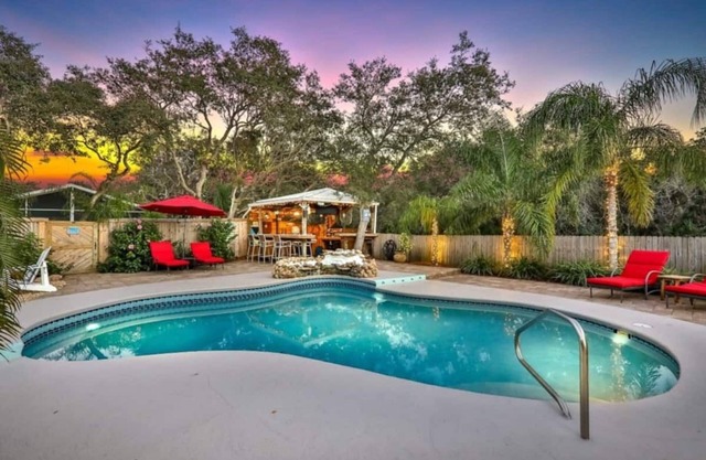 Island Oasis -TWO Homes, TWO Heated Pools, Hot Tub