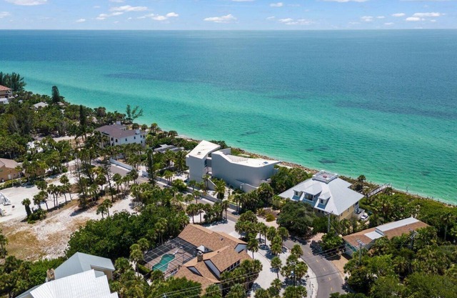 Island Pool House on exclusive Casey Key in South Sarasota.