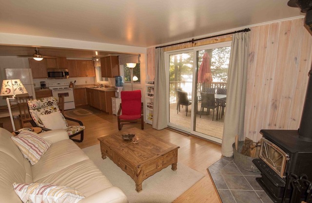 Island View Cottage in Perth Ontario