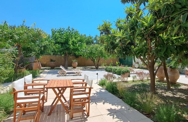 Ismini Apartments Myrtos