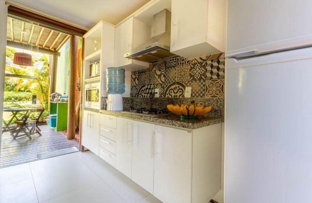 IT10 Incrível Bangalô Duplex 3 Suítes Pé na Areia, Itacimirim