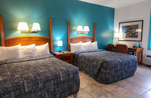 Ivey House Hotel - Queen Room