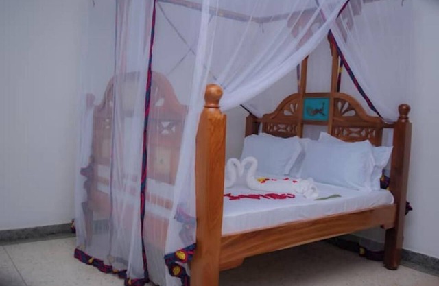 Jabali Bungalows Lodge [Room 2]