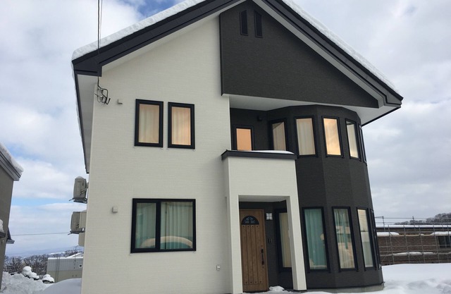 Jadan House