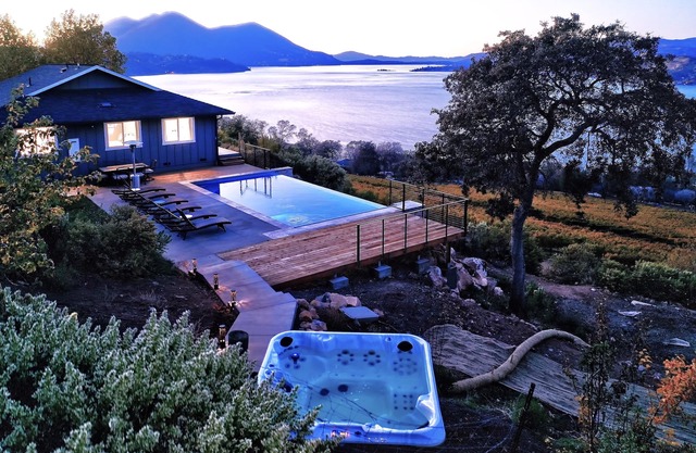 Jago Bay Vineyards | A Wine Country Escape