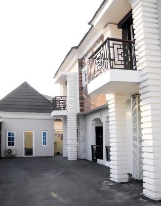 JAYBRITT LUXURY APARTMENT
