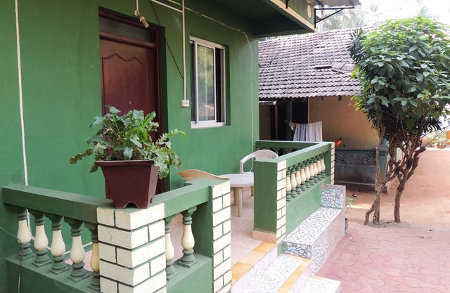 Jes Guest House