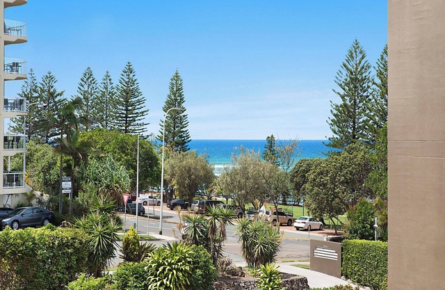 Joanne Apartments - ocean views from ground floor modern apartment.