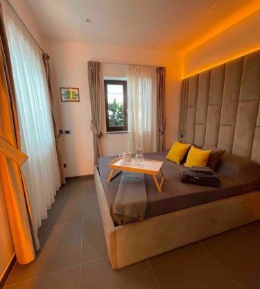 JOIVY Exclusive 2-Bedroom Villa with Private Garden - 5 minutes from the Colosseum
