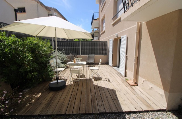 Joli T2 jardin coquet 3 étoiles à 700m la mer PK CLiM WiFi By HC