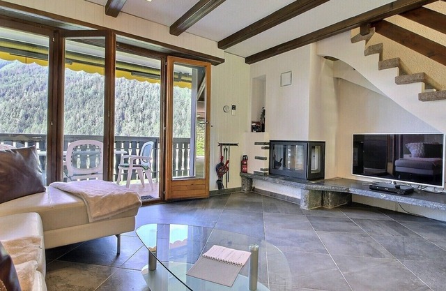 Jorasse A6 - 3 bedroom duplex - Ovronnaz center - stunning mountain views