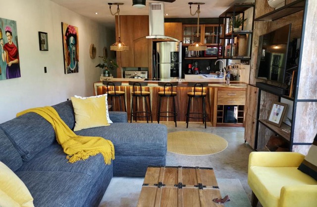 Jukis Apartment in the Middle of the Mayan Jungle