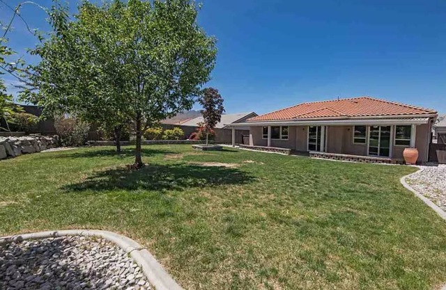 July Discounts! Great Home Near UNR by truvacationrental
