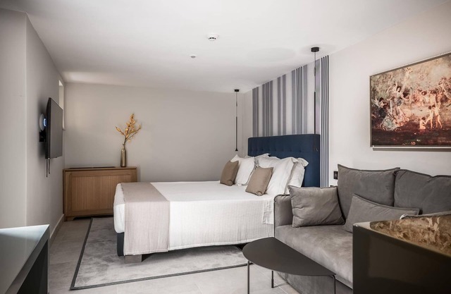 Junior Suite with patio