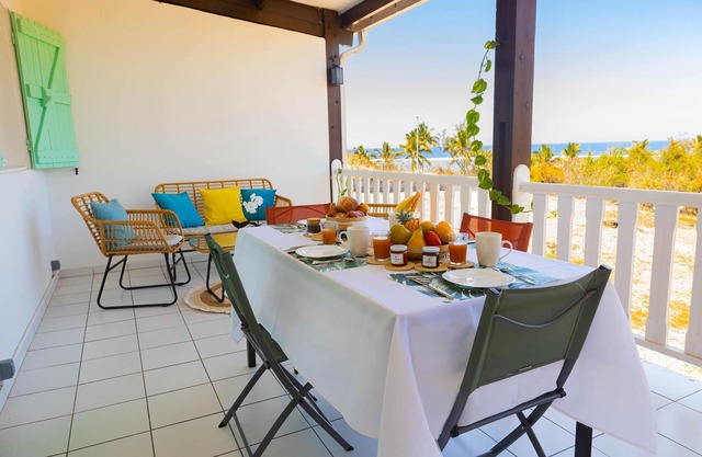 JUNONIA* 2-bedroom apt Ocean view terrace 100m from Trou d'eau beach Reunion Island