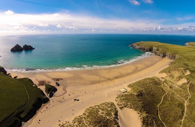 Just a few steps from the beach!
