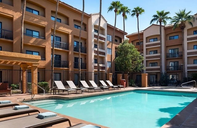 Just What You Were Looking For! 3 Posh Rooms, Pet-Friendly, with Outdoor Pool!
