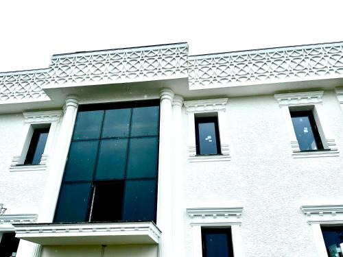 Köşk de Müstakil bahçeli Konak