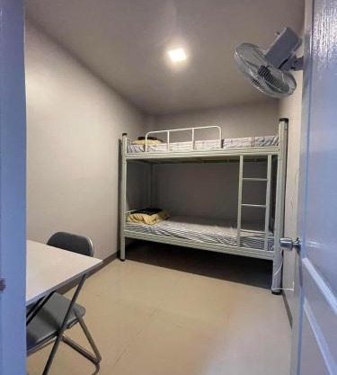 K and R Apartment Affordable Aircon Room with Wifi