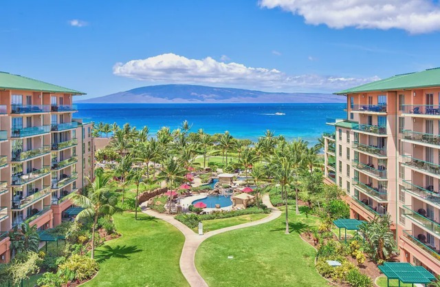 K B M Hawaii: 6th Night FREE! Ocean Views, 3 Bdrm, Extra Luxury Villa From $629