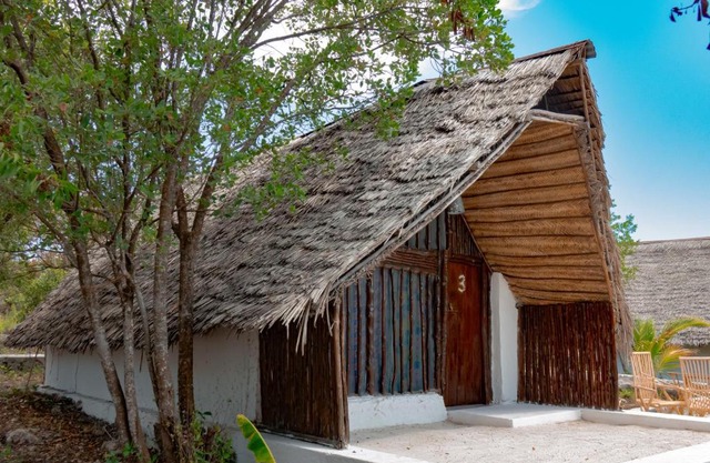 Kae Beach Bungalows