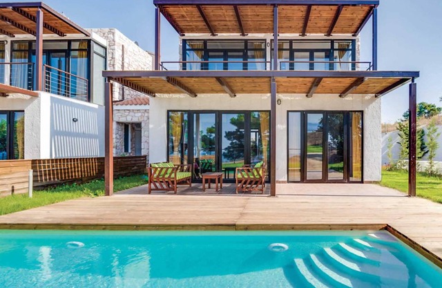 Kalma Villa VI, Stunning villa in Nea Moudania w/